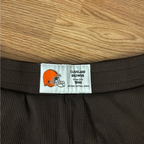 Cleveland Browns Shorts Size XS - Picture 2 of 8